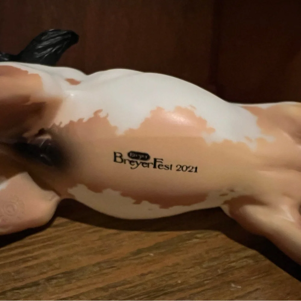 Breyer Reverence+ BreyerFest 2021 Store Special - Picture 5 of 7